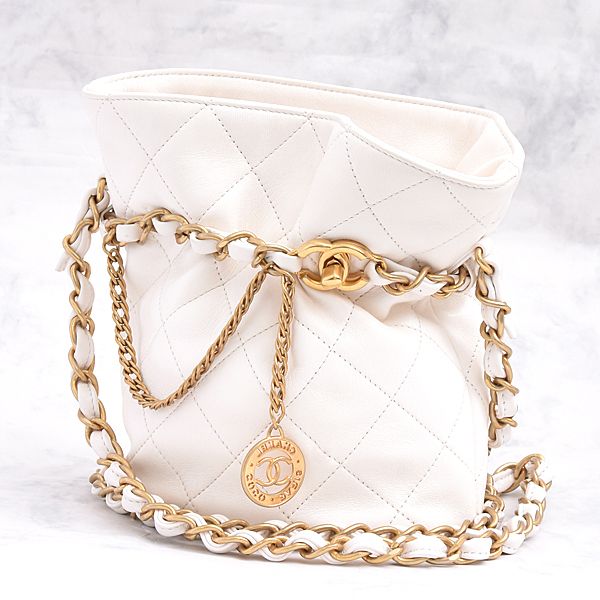 シャネル バッグ レディース マトラッセ 巾着型 チェーンショルダー ランダム ラムスキン ホワイト CHANEL