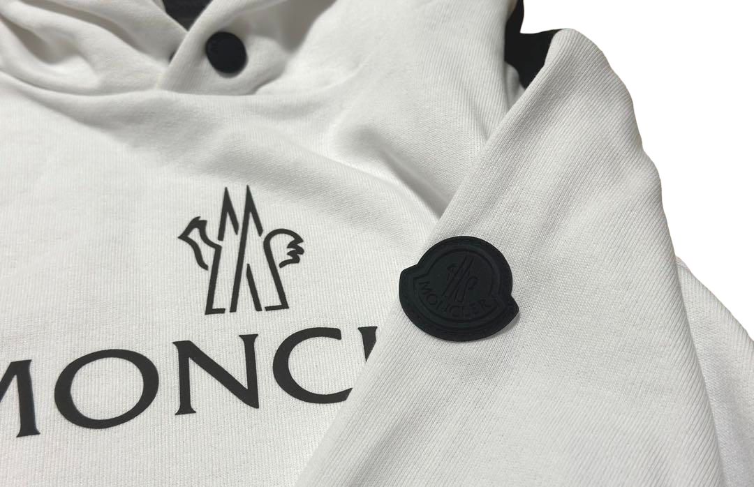 ☆未使用タグ付き・本物保証☆MONCLER Same But パーカー XS～XLサイズ