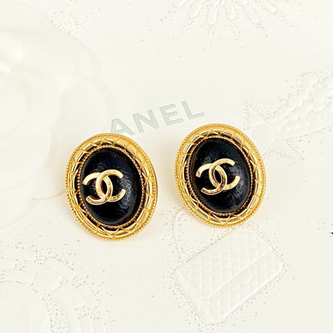 Chanel シャネル