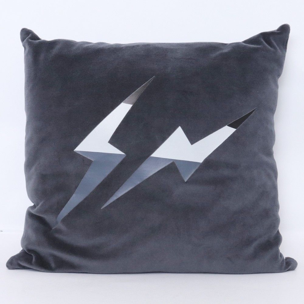 FRAGMENT x ポケモンTHUNDERBOLT PROJECT クッション FRAGMENT × POKEMON THUNDERBOLT PROJECT CUSHION グレー - メルカリ