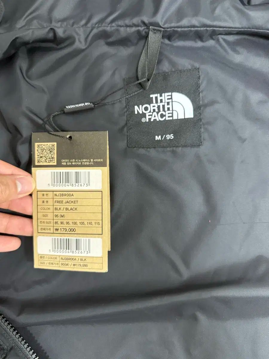 THE NORTH FACE ザノースフェイス ブラック ウィンドブレーカー WHO ジャケット