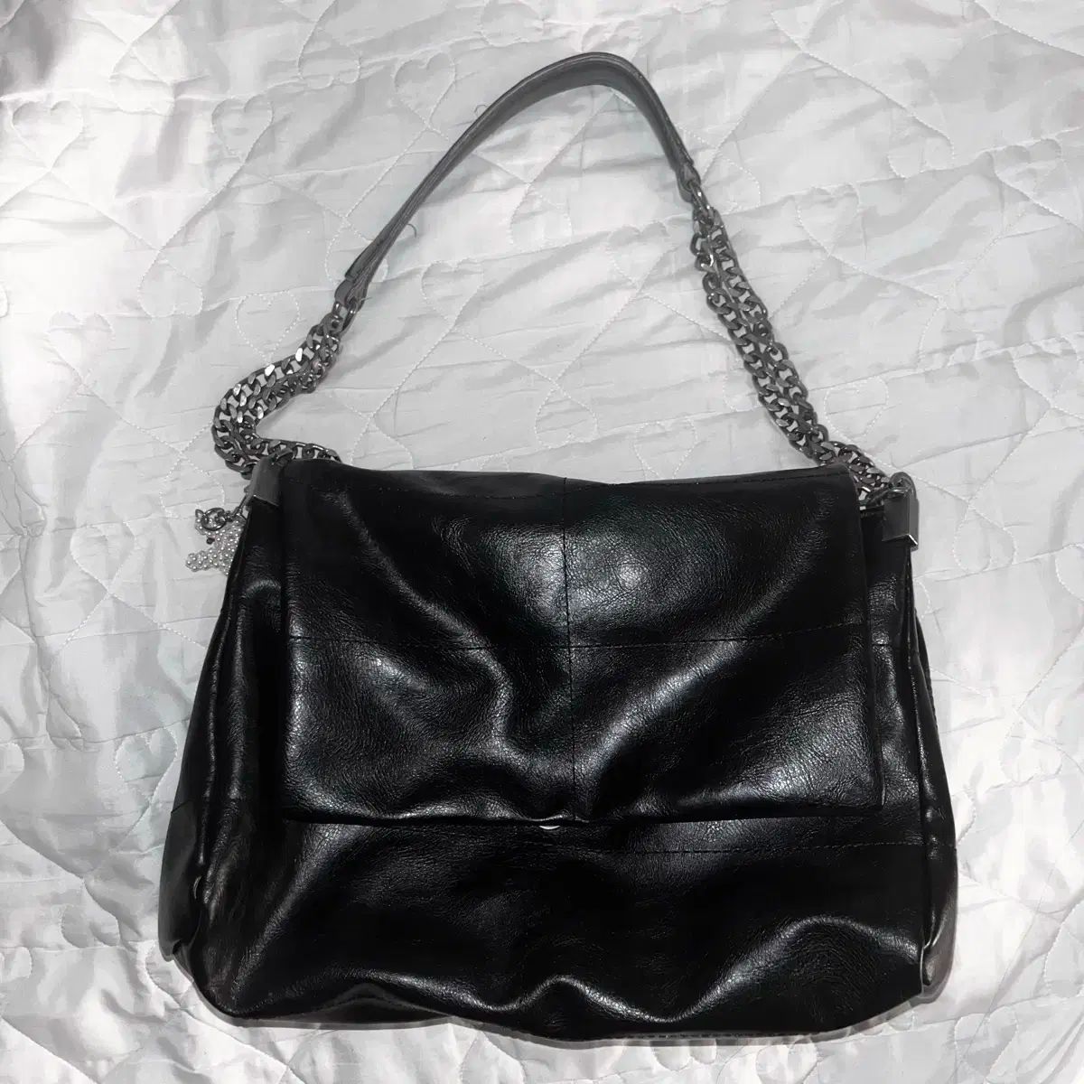 新品 ZARA(ザラ) ロック フラップ ショルダーバッグ ユナバッグ ロック フラップショルダーバッグ - ブラック | ZARA Japan / 日本