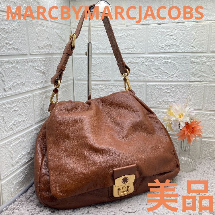 美品❣️ MARC BY MARC JACOBS マークバイマークジェイコブス レザー