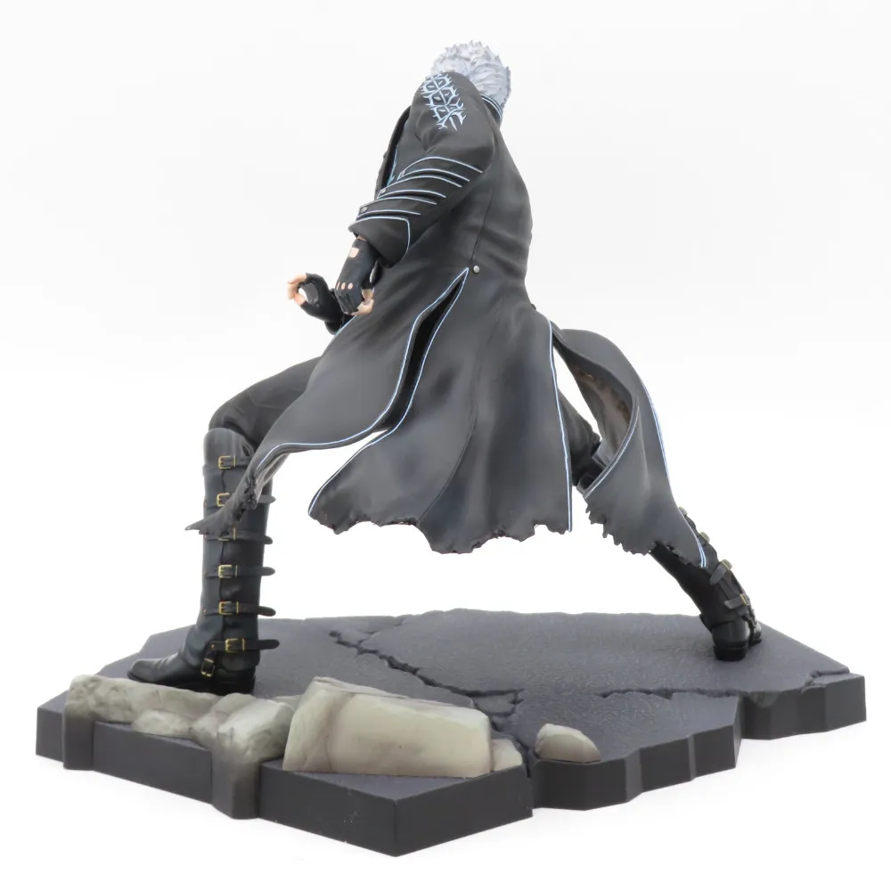 ARTFX J デビル メイ クライ 5 バージル 1/8スケールフィギュア Amazon.co.jp: ARTFX J デビル メイ クライ 5 バージル 1/8