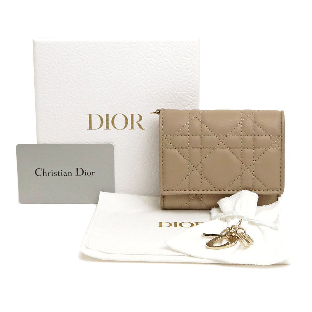 【お値下げしました】Dior LadyDiorレディディオール 三つ折財布ポケット×2
