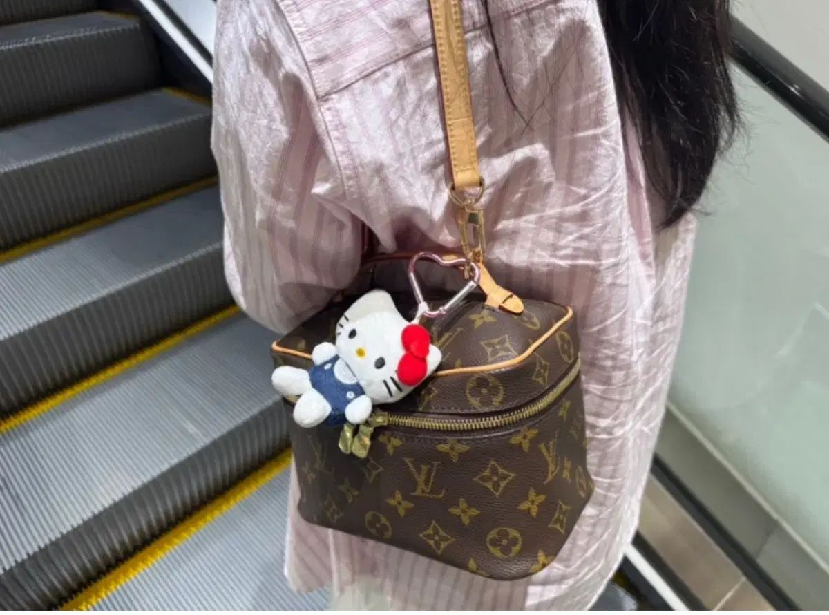 希少】 Givenchy Antigona Robot Clutch Bag Givenchy Antigona Toy 