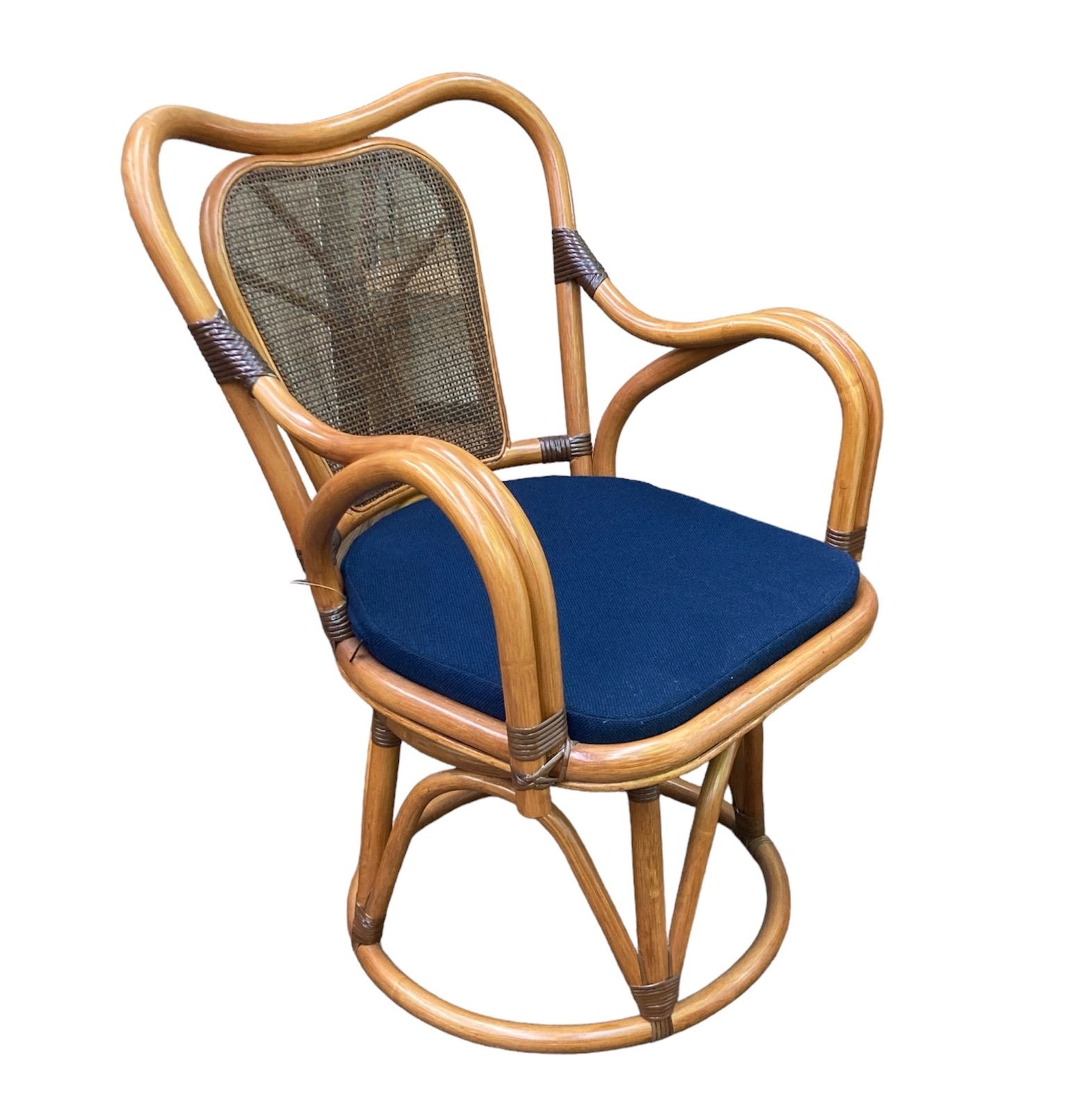 KAZAMA 回転式 椅子 籐 ラタン