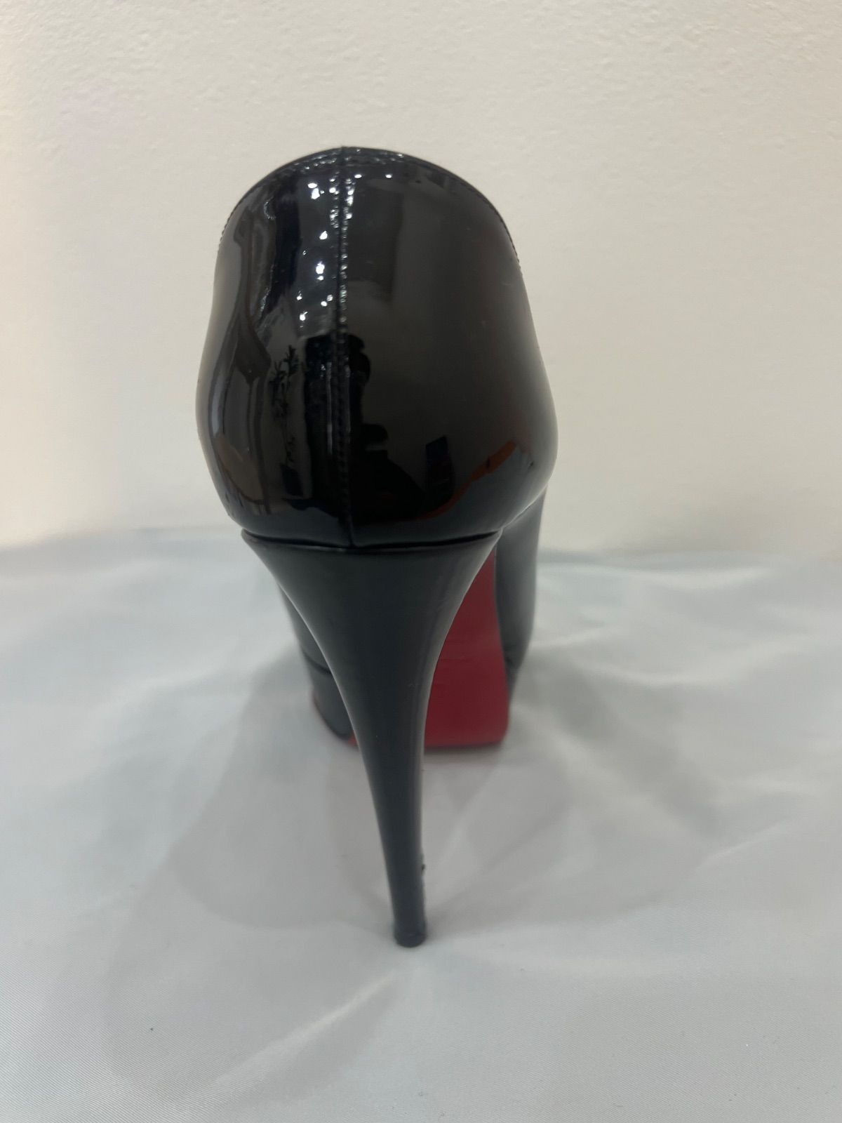 Christian Louboutin クリスチャンルブタン オープントゥ