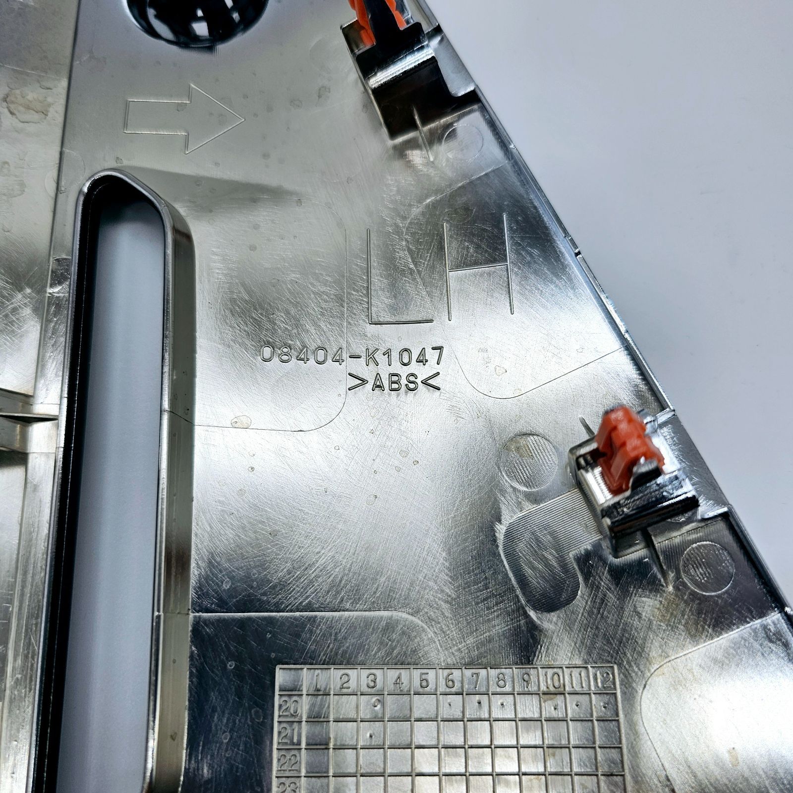 ルーミー　TOYOTA 純正フォグランプガーニッシュ 08401-B1476 ルーミー TOYOTA 純正フォグランプガーニッシュ 08401-B1476