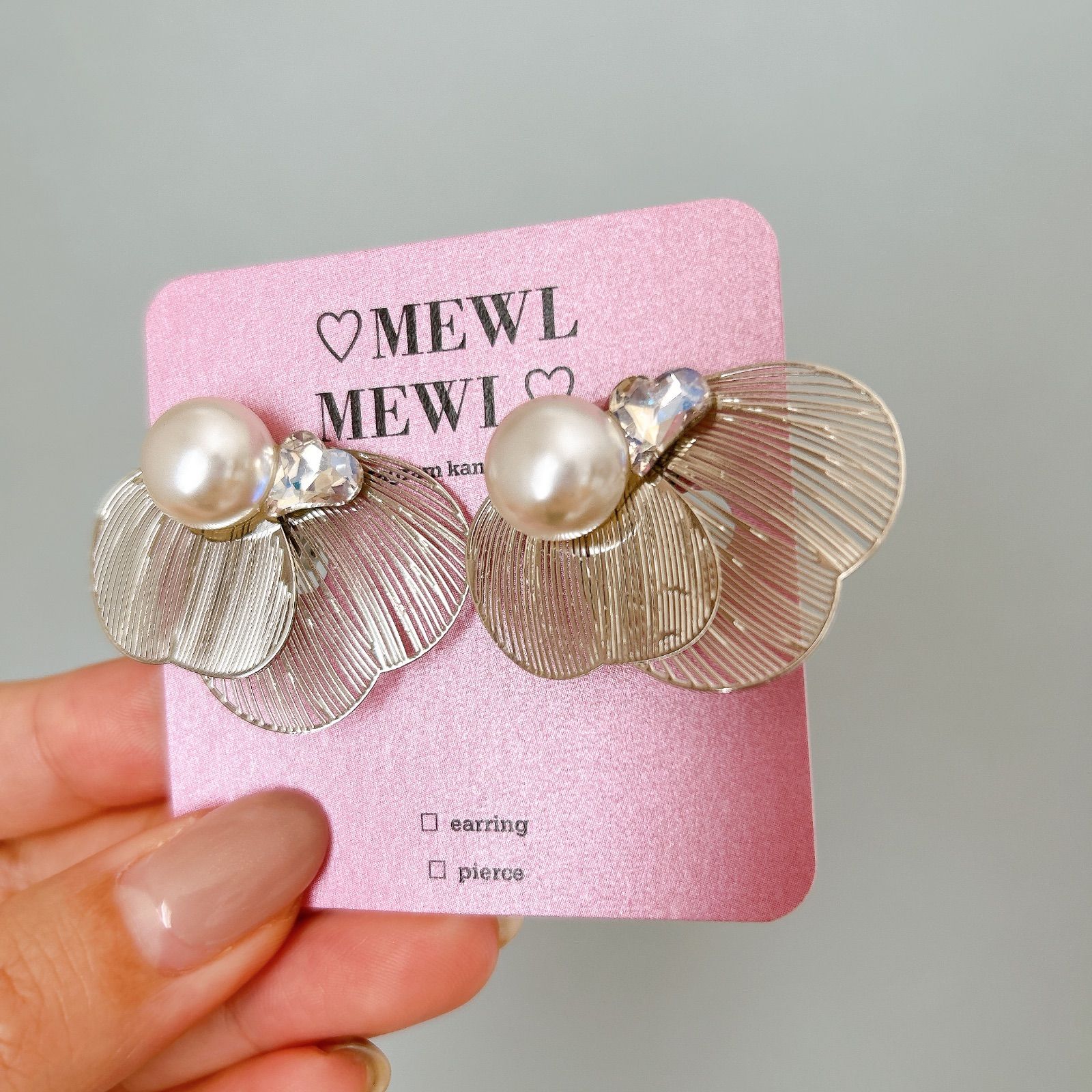 129】ハンドメイド ピアス イヤリング シルバーアクセサリー パール 