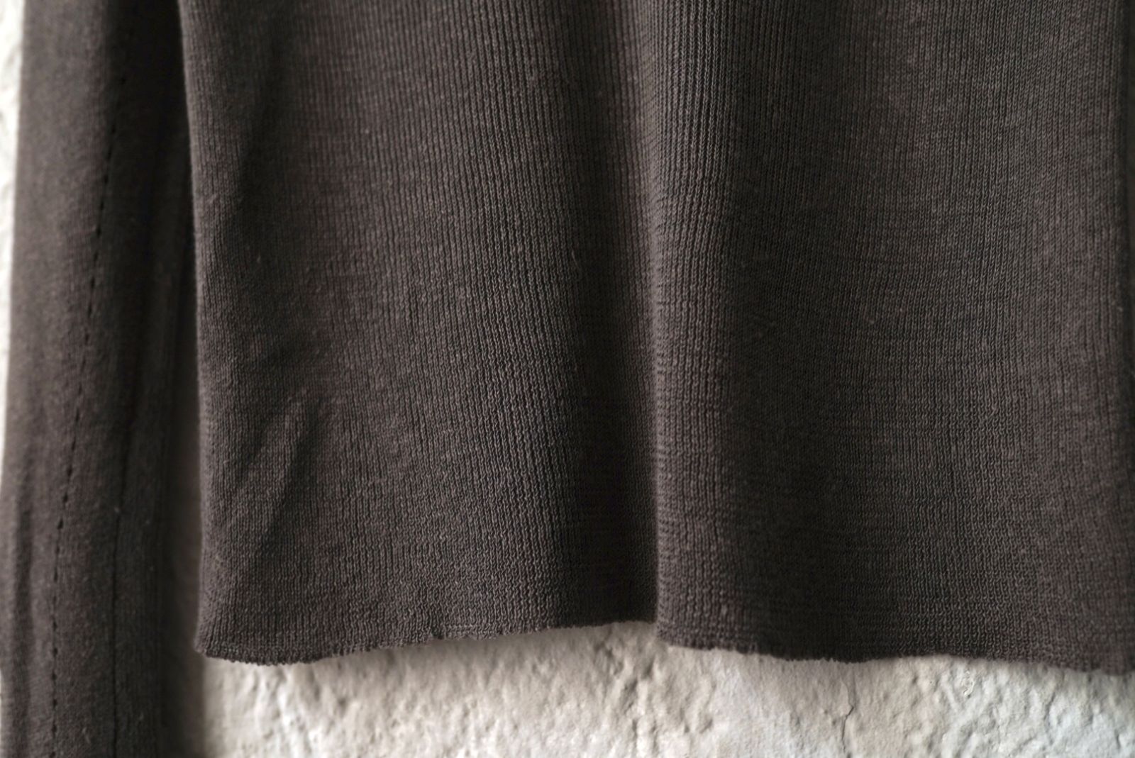 【関税込み】Label Under Construction ヘンリー Label Under Constructionのグレー コットン ヘンリーネックが