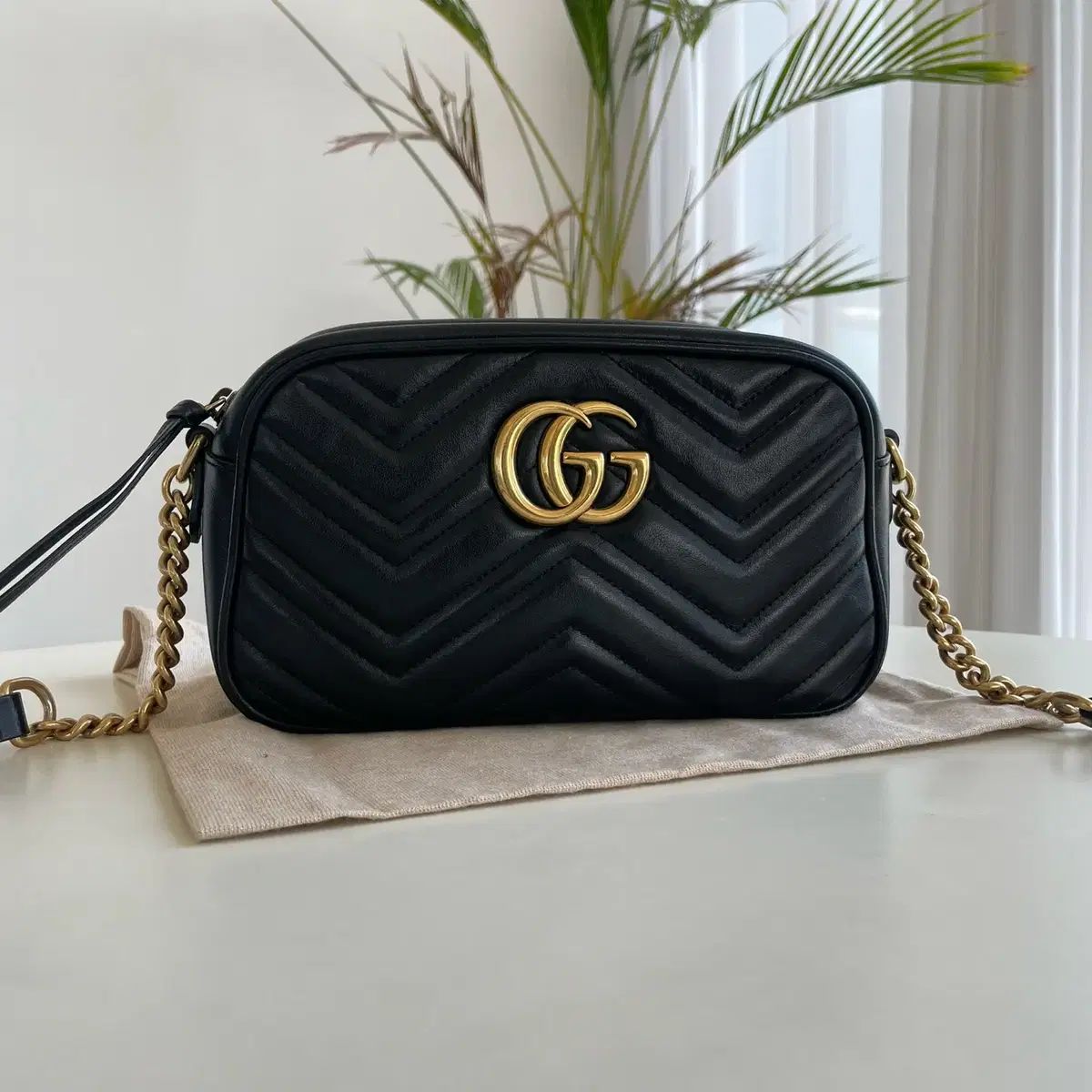 GUCCI グッチ マーモント マトラッセ スモール クロスバッグ