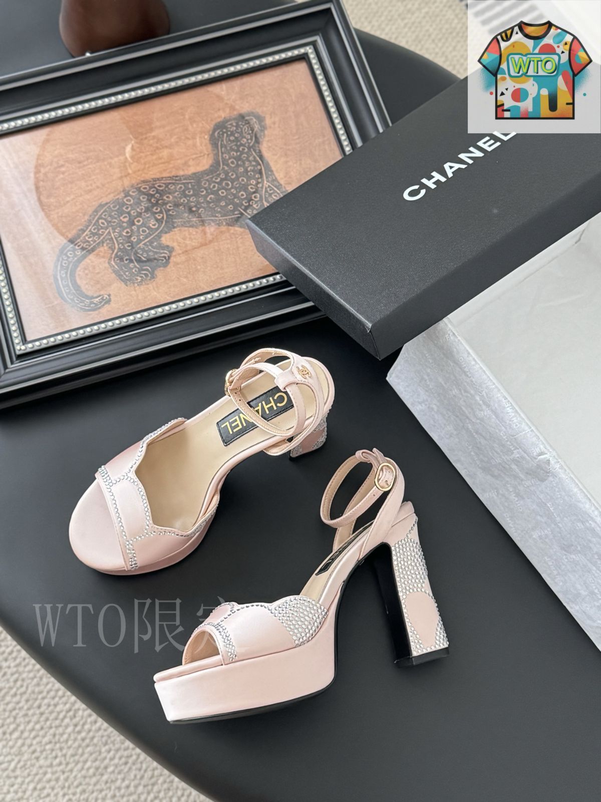 Chanel 25K 早春シリーズ プラットフォームスパンコールサンダル