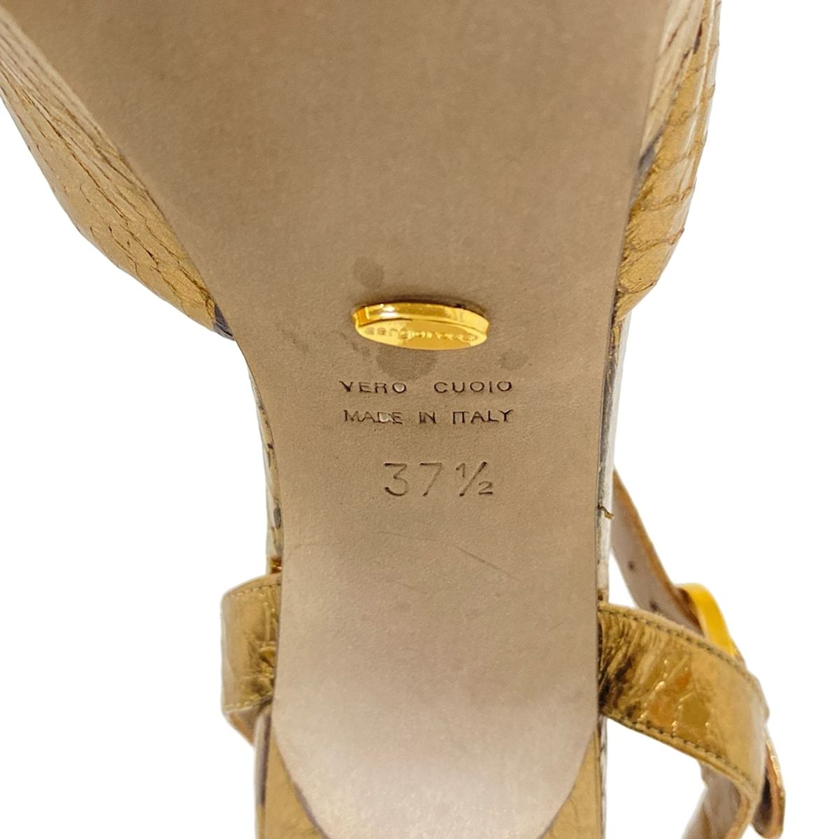 sergio rossi(セルジオロッシ) サンダル 37 1/2 レディース - ゴールド