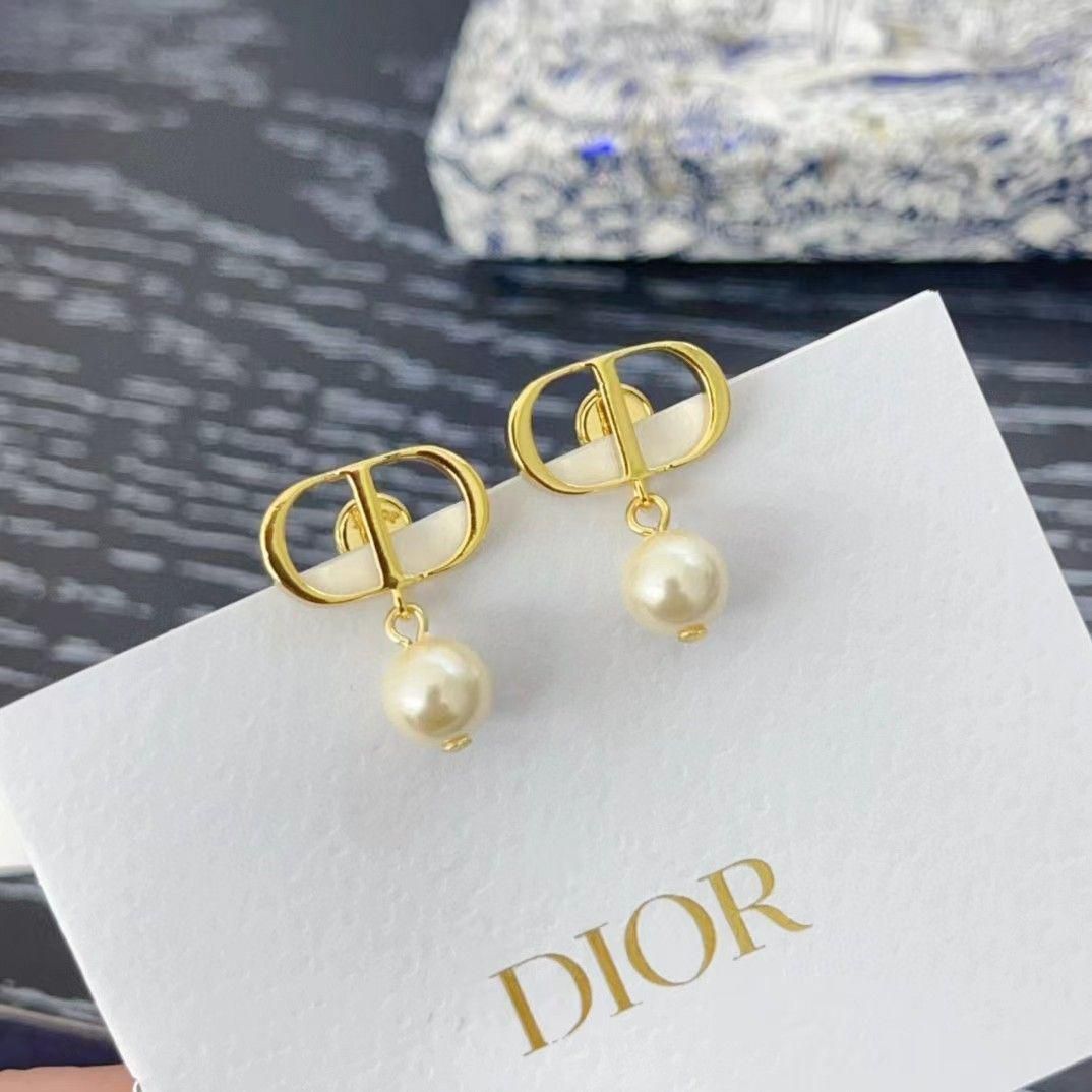 デイオールdior ピアス両耳用 Dior ディオール ピアス(両耳用 DIOR
