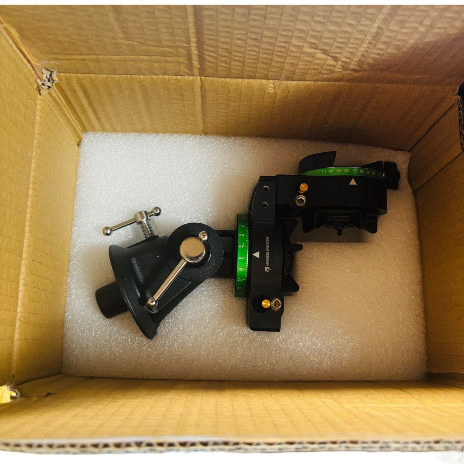 即買い必須！ SkyWatcher スカイウォッチャー 天体望遠鏡 StarQuest スタークエスト 102SS 屈折式 赤道儀式 フルセット コンパクト 軽量 向け 月 惑星 星雲 観測用