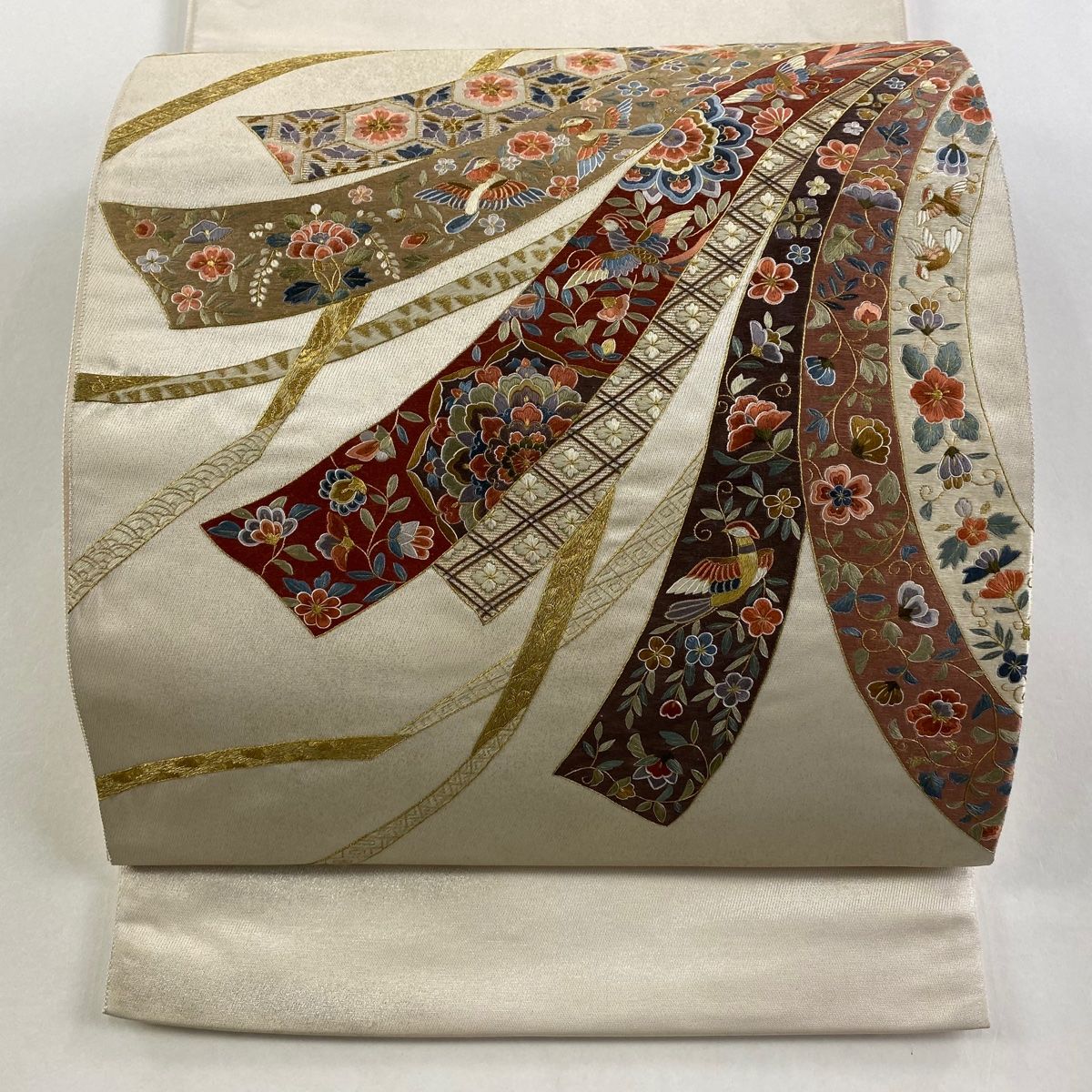 袋帯 蒋雪英 落款 鈴乃屋 熨斗 草花 蘇州刺繍 金糸 クリーム お太鼓柄 正絹