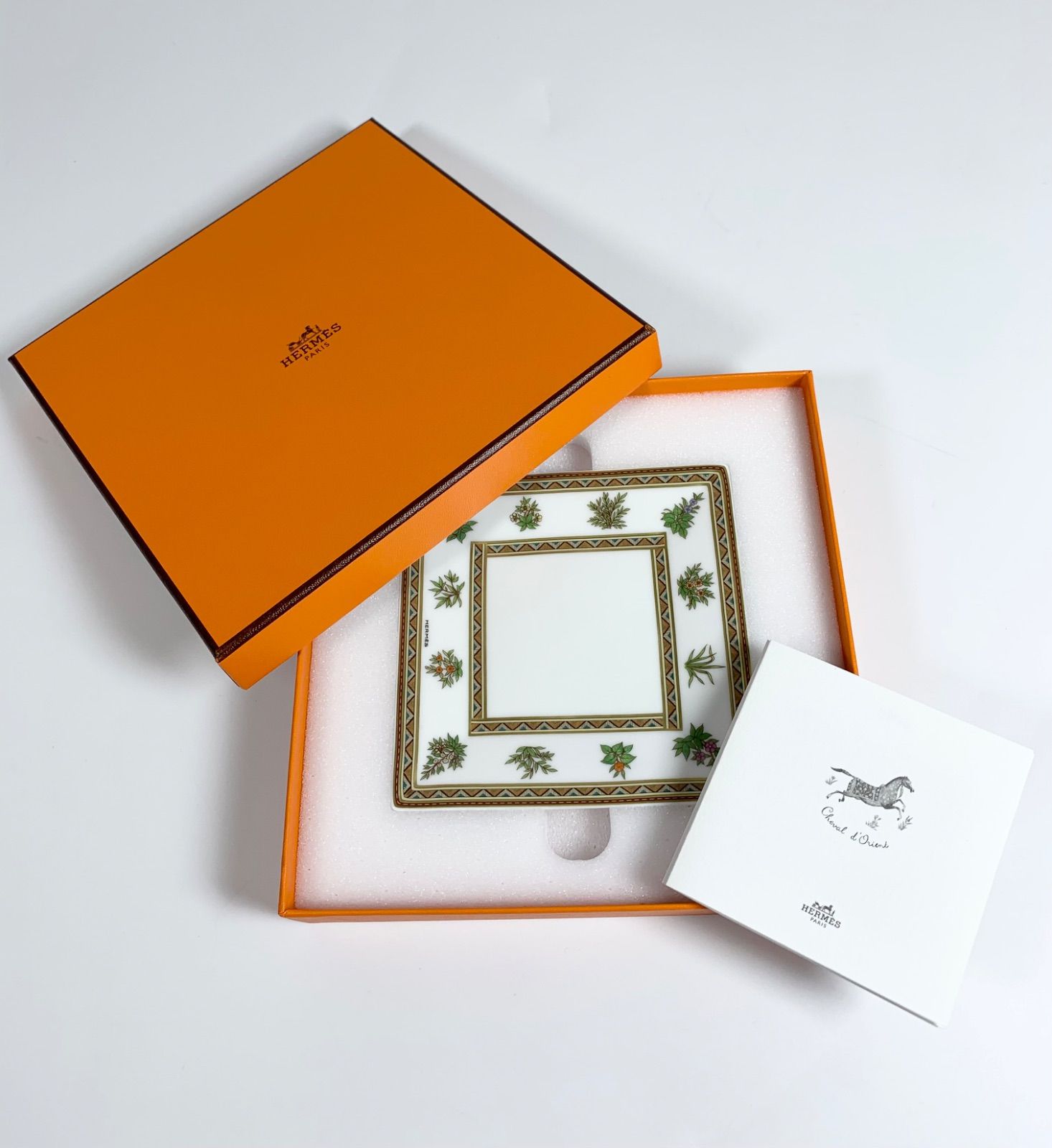 エルメス　シュバルドリアン　お皿　スクエア B-39【希少品】HERMES エルメス シュヴァルドリアン スクエアN.2