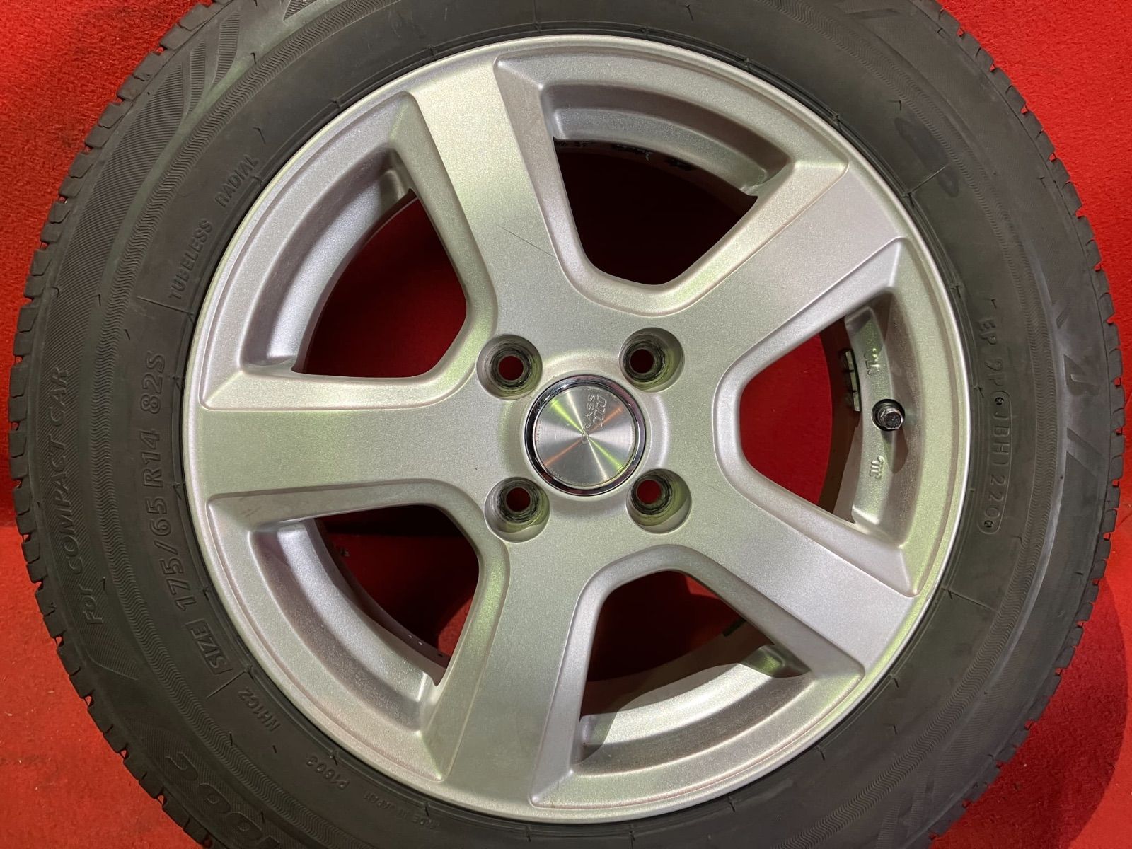 サマータイヤホイールセット 175 65R14 BRIDGESTONE NH100C 14x5.5 40 100 4H 社外 GRASS HN 4本SET