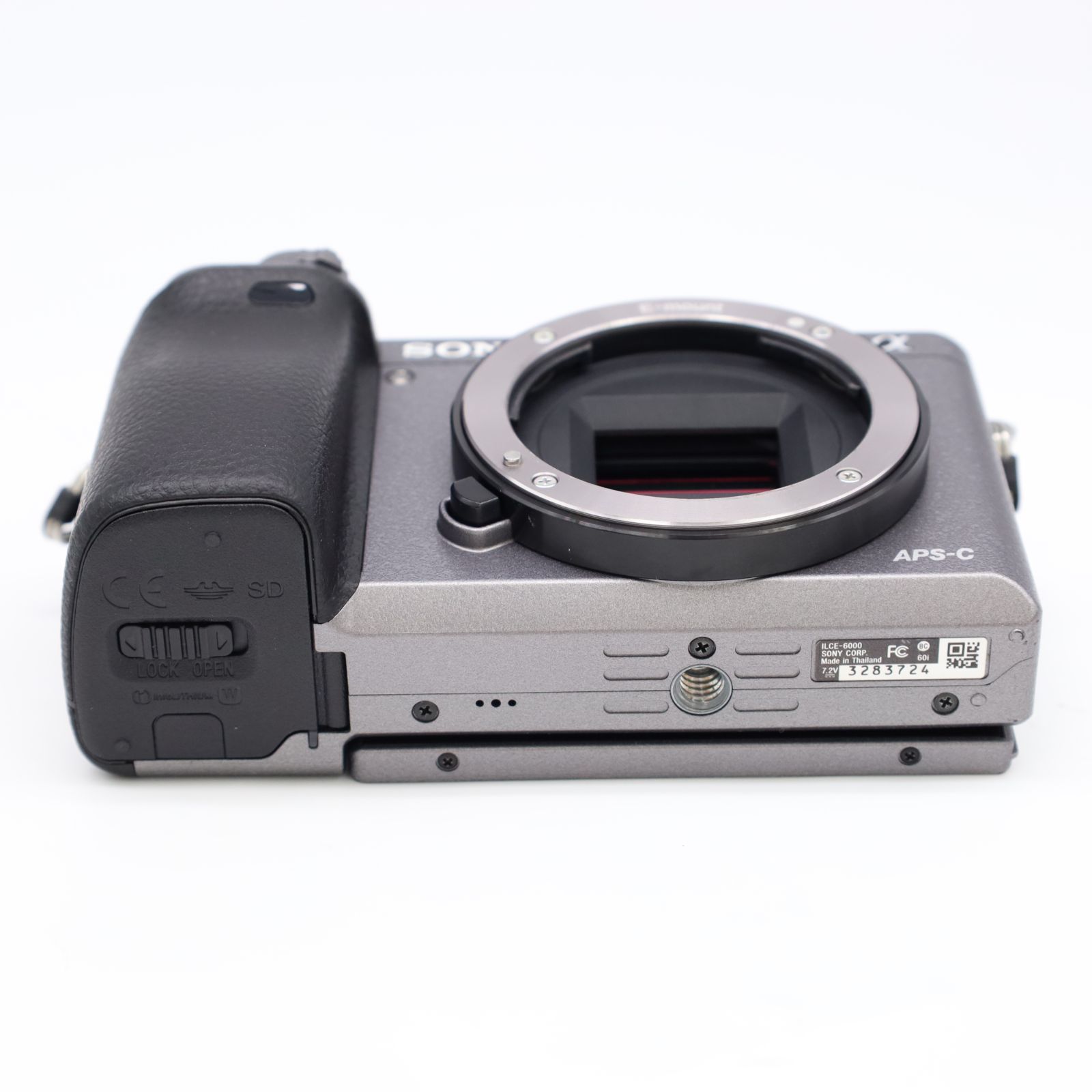 ショット数25438回、元箱付き。☆美品☆ SONY ソニーα6000ボディ