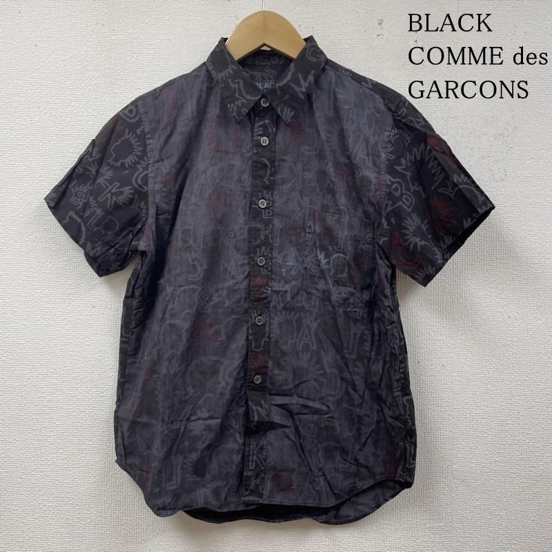 BLACK COMME des GARCONS ブラックコムデギャルソン シャツ、ブラウス 半袖 半袖 シャツ ブラウス Shirt ロゴ 総柄 プリント 胸ポケット ボタン 切り替え 1Q-B011 AD2015
