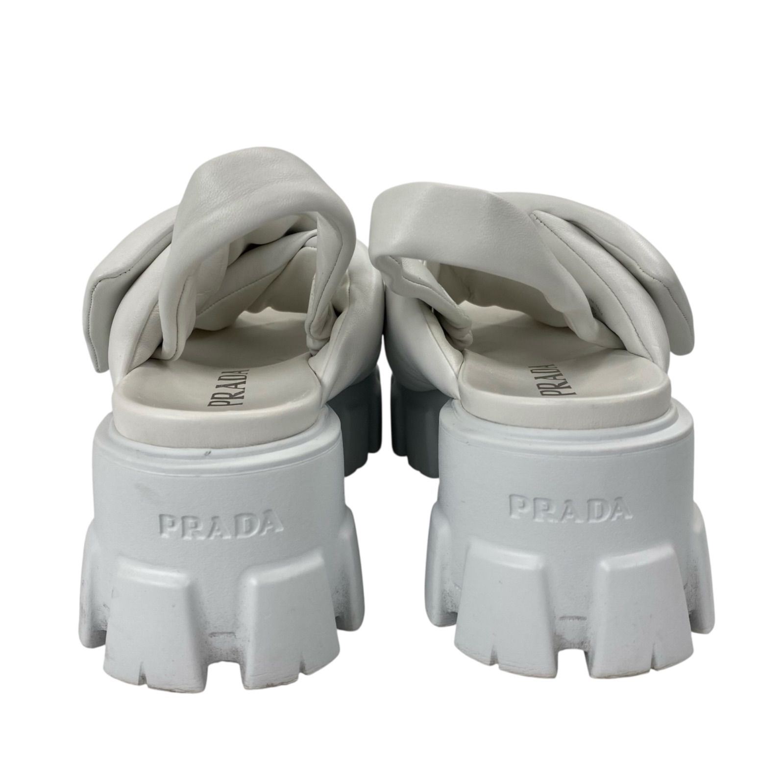 ○美品 プラダ PRADA パデッド ナッパレザー サンダル ラバーソール