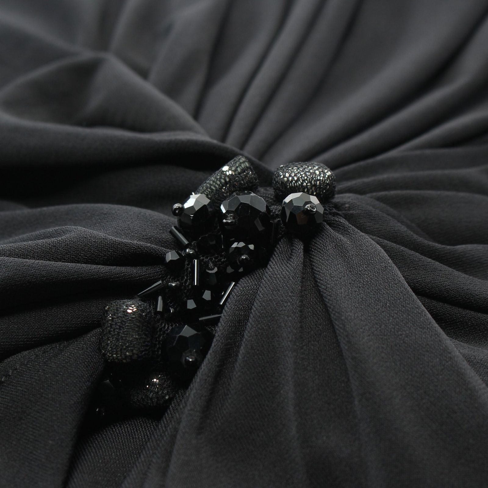 【安心売買】美品　TADASHI　タダシ　ビジュー付き　ノースリーブドレス　ワンピース　黒 ワンピース