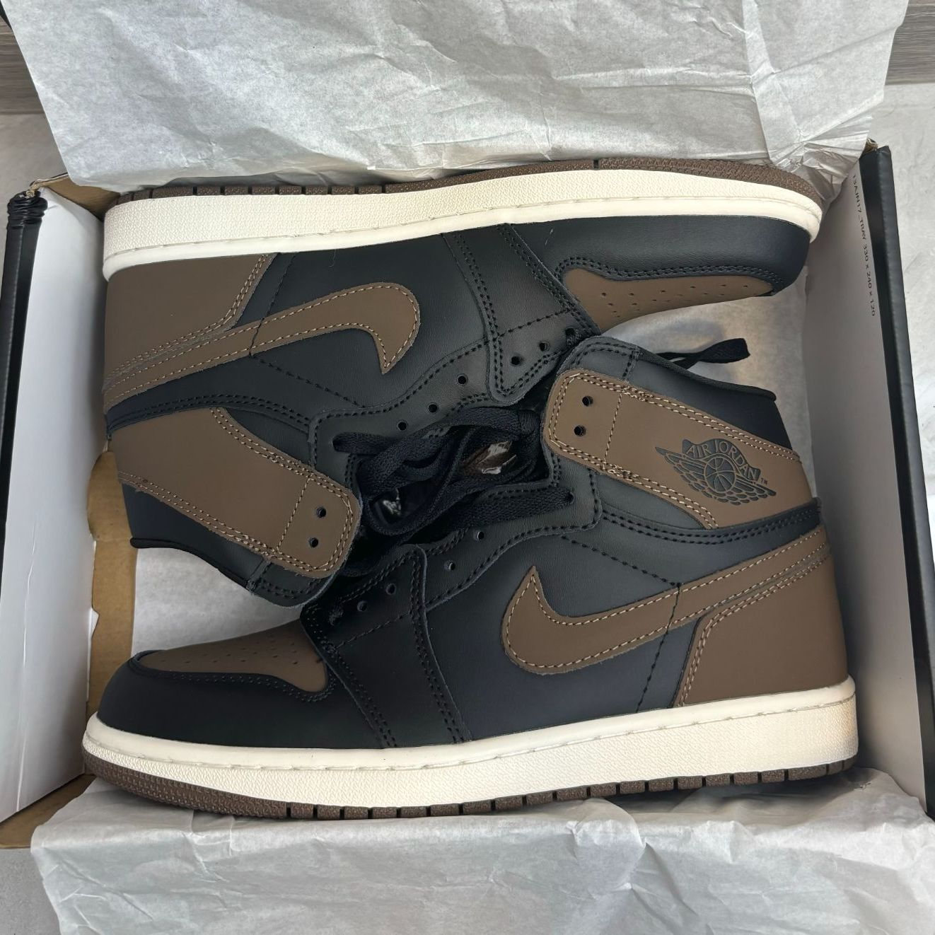 新品未使用 Nike Air Jordan 1 High OG 