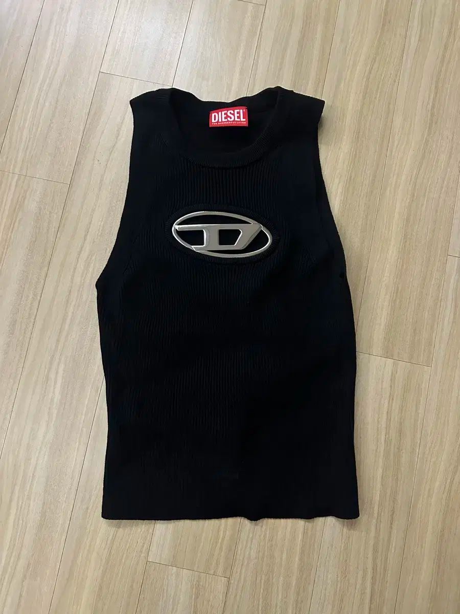 DIESEL ディーゼル オネルバ ノースリーブ s サイズ 着用回数 1 寿司