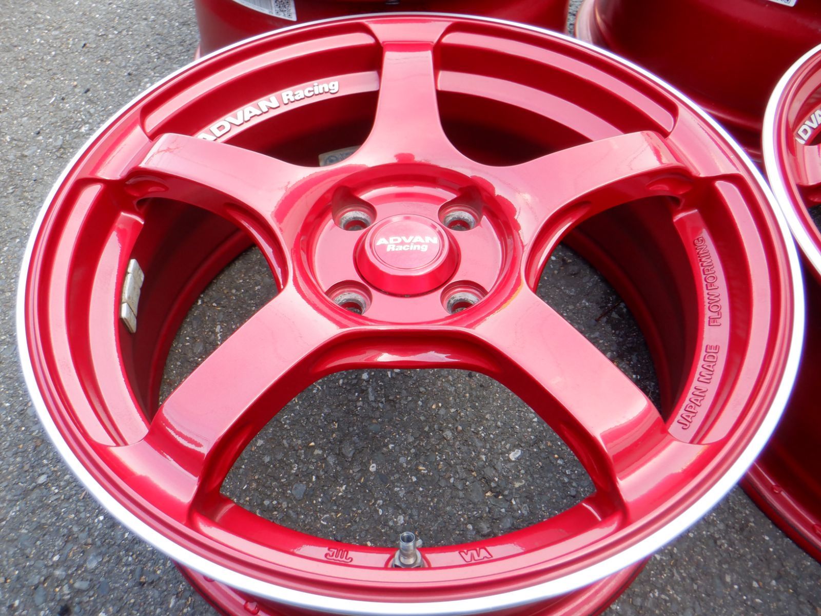 美品！！未使用に近い アドバンレーシングTC4 16／17インチ 4本 
