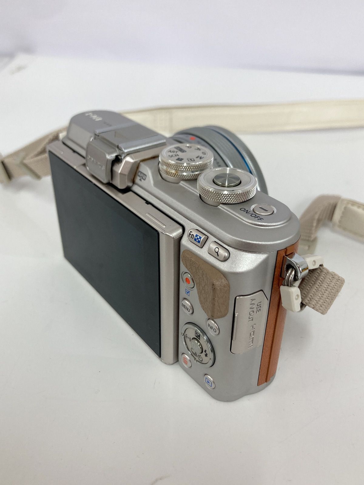 通電確認済】オリンパス OLYMPUS ミラーレス一眼 E-PL8 ブラウン 本体