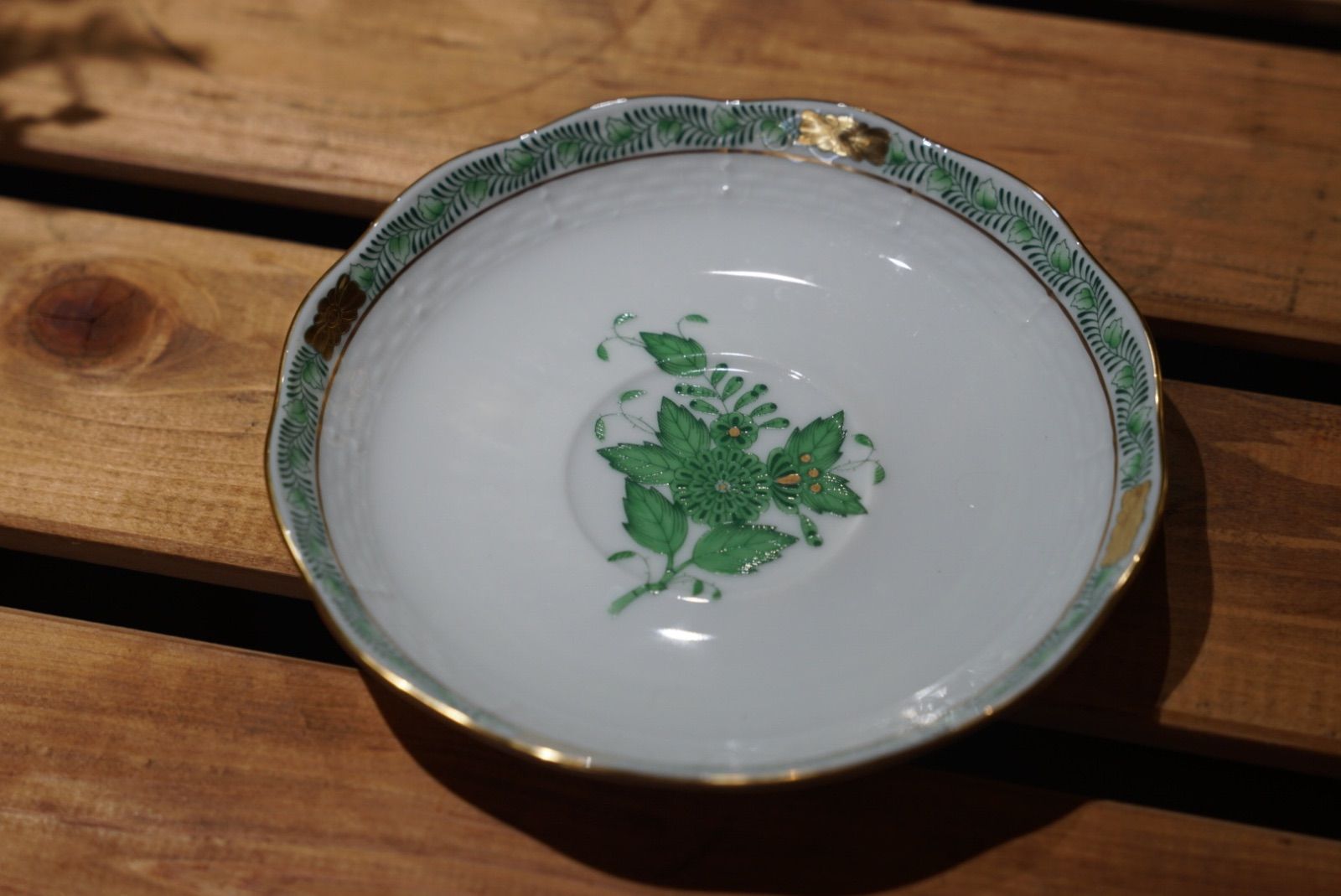 ヘレンド アポニー・グリーン｜金彩が美しい高級カップ＆ソーサー