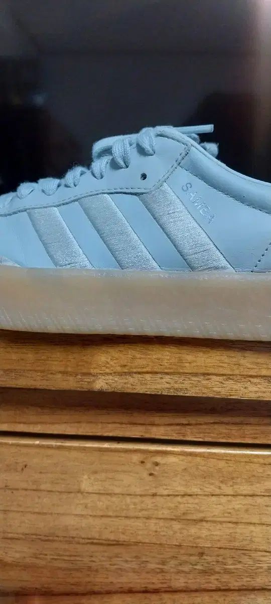 adidas アディダス