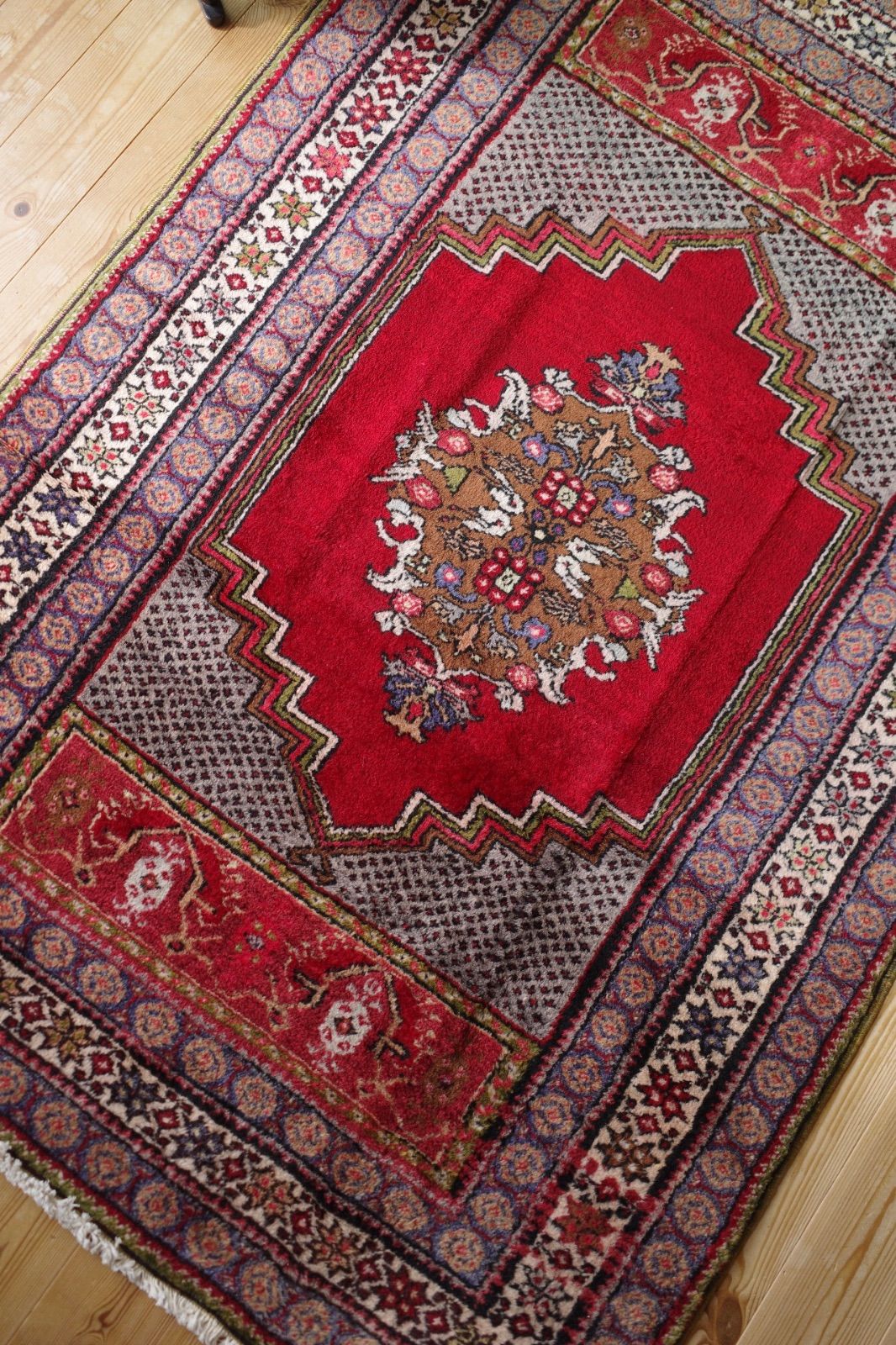 デッドストック クルシェヒル絨毯 ヴィンテージラグ