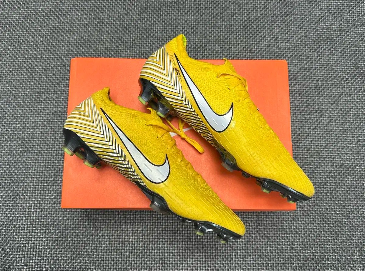 サッカーシューズ