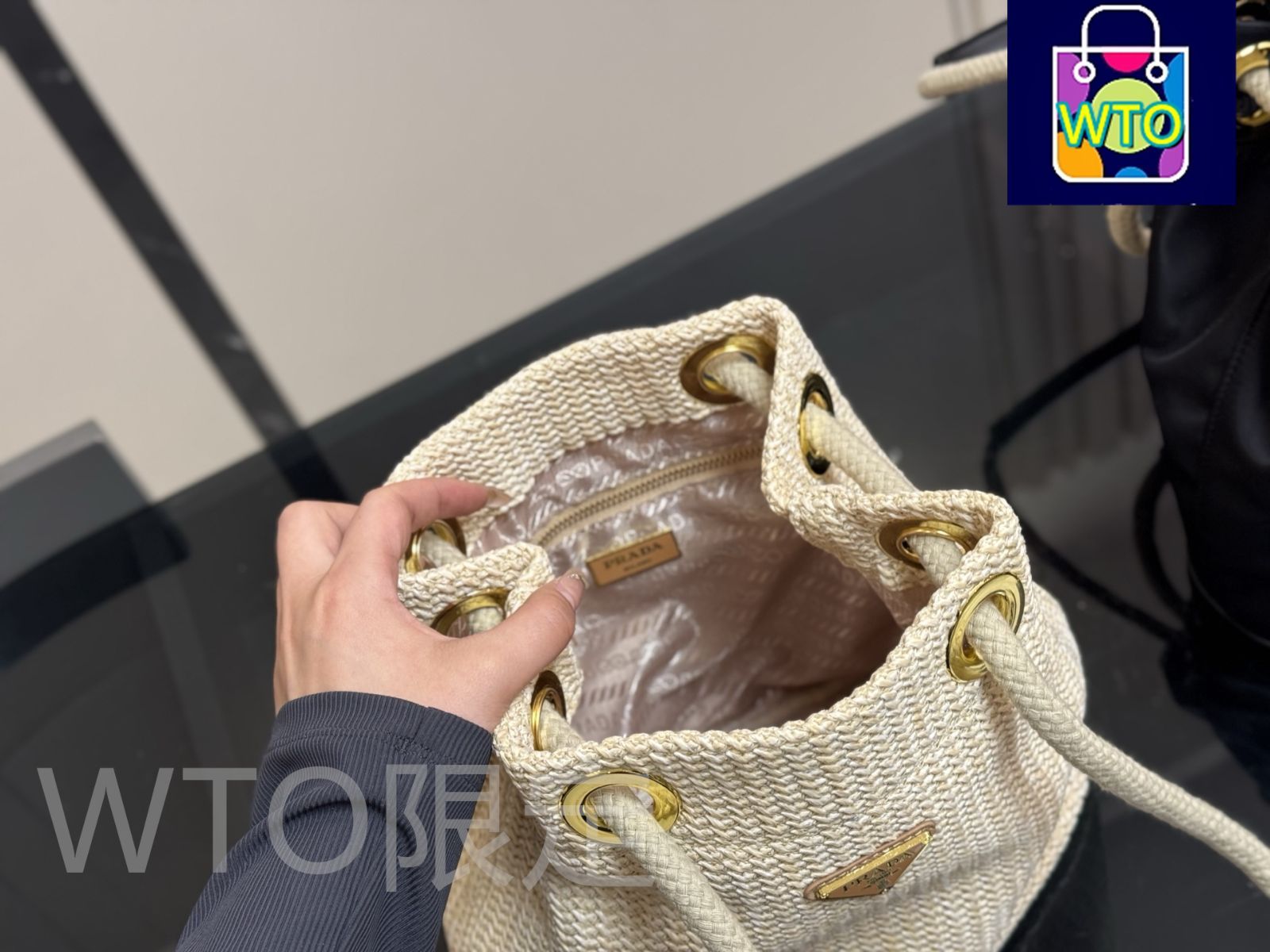 ≪気品溢れる≫ 【PRADA】ナイロンバケットバッグ 2300042454334-1_d530b82c-fdd4-