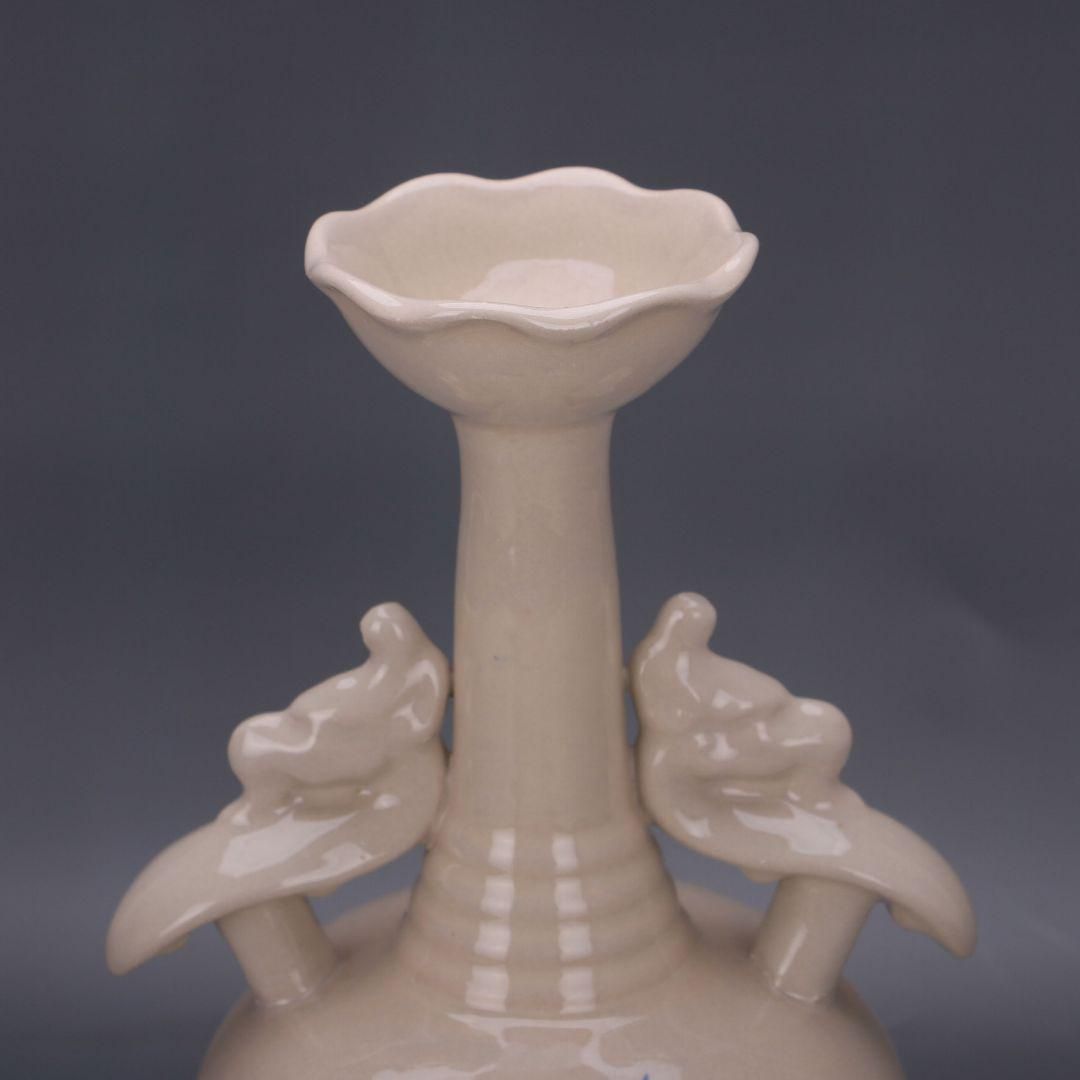 青花紅釉の両耳瓶 景徳鎮 陶磁器 装飾品 現代工芸品 美術品 置物 青花紅釉の両耳瓶 景徳鎮 陶磁器 装飾品 現代工芸品 美術品 置物