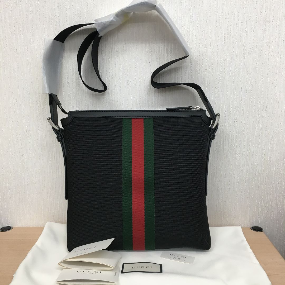 GUCCIグッチ斜めがけショルダーバッグ テクノキャンバスブラック