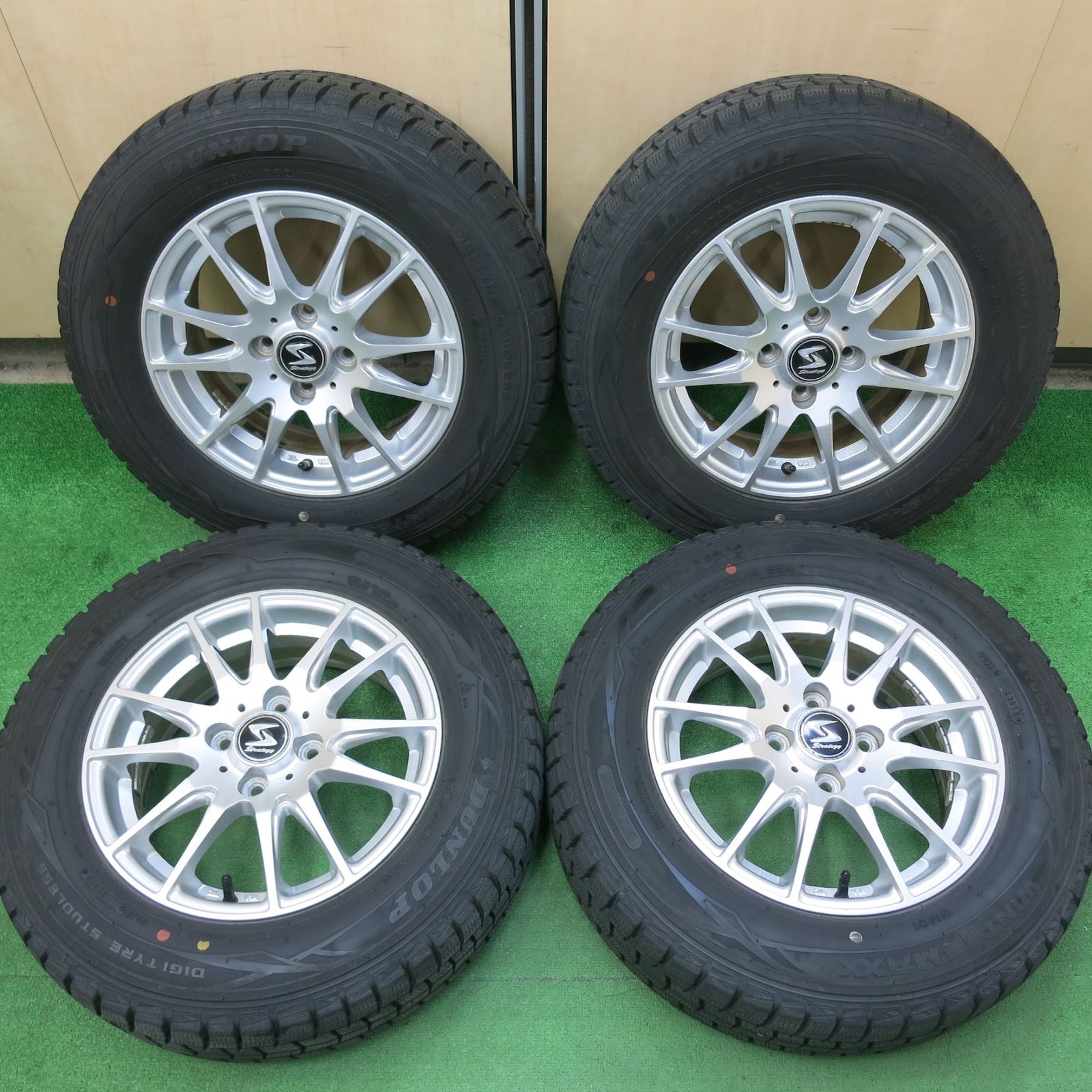 送料無料]バリ溝！9分☆スタッドレス 185/70R14 ダンロップ ウインター