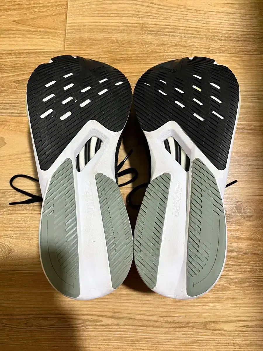 アディダス ボストン 12 ランニングシューズ OLIVEOS_COM_TR