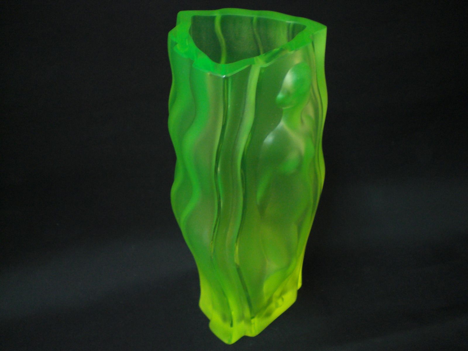 デスナ社　ガラス花瓶　　チェコ デスナ社 ガラス花瓶 チェコ 【公式通販】