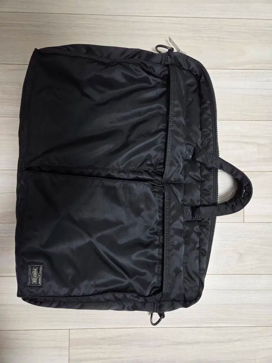 昇龍洞龍泉窯貼亀形紋馬上盃（明時代） 高:8㎝、口径: