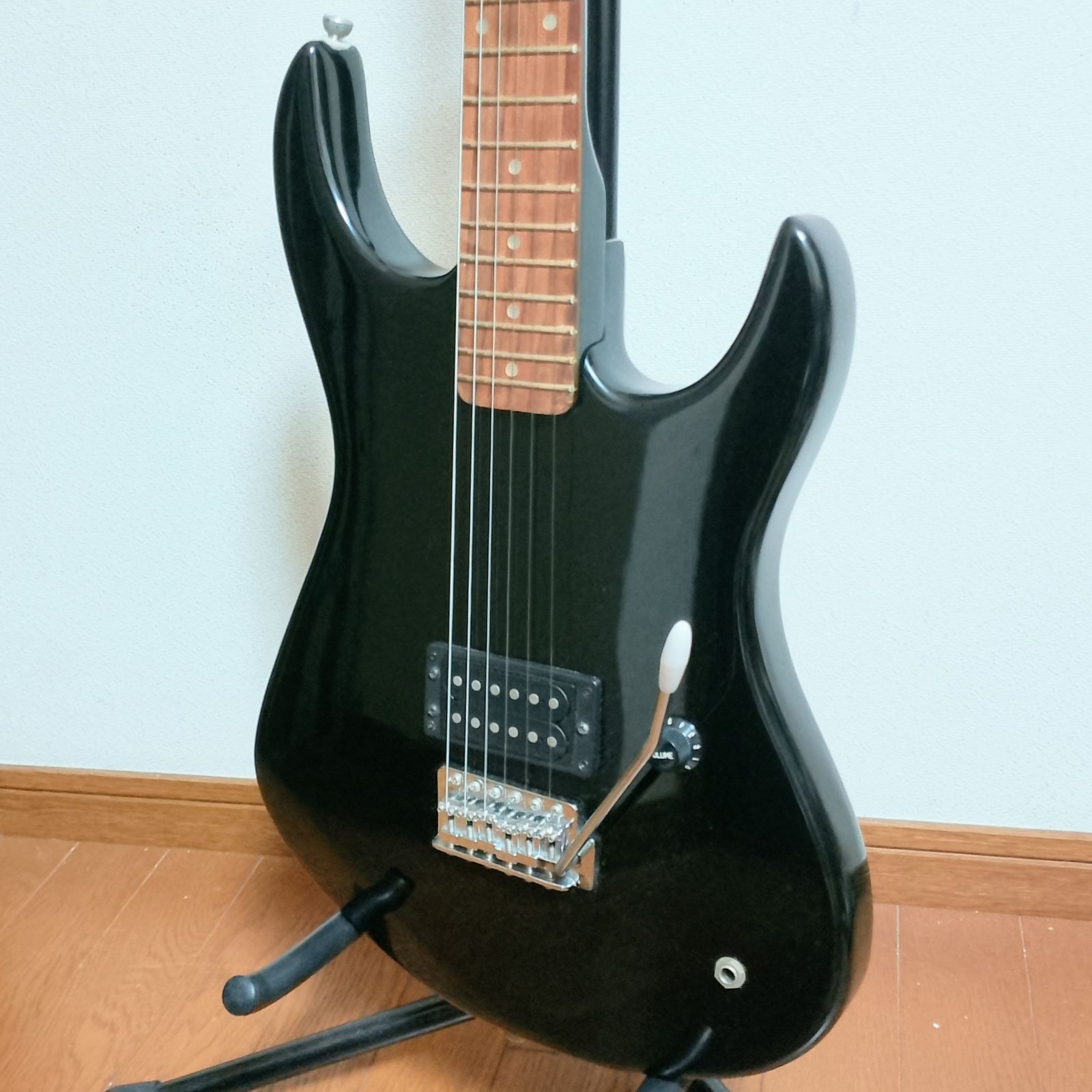 Birth　KY-01　エレキギター　トレモロユニット搭載　弦は新品に交換済み！ Birth KY-01 エレキギター トレモロユニット搭載 弦は新品に交換