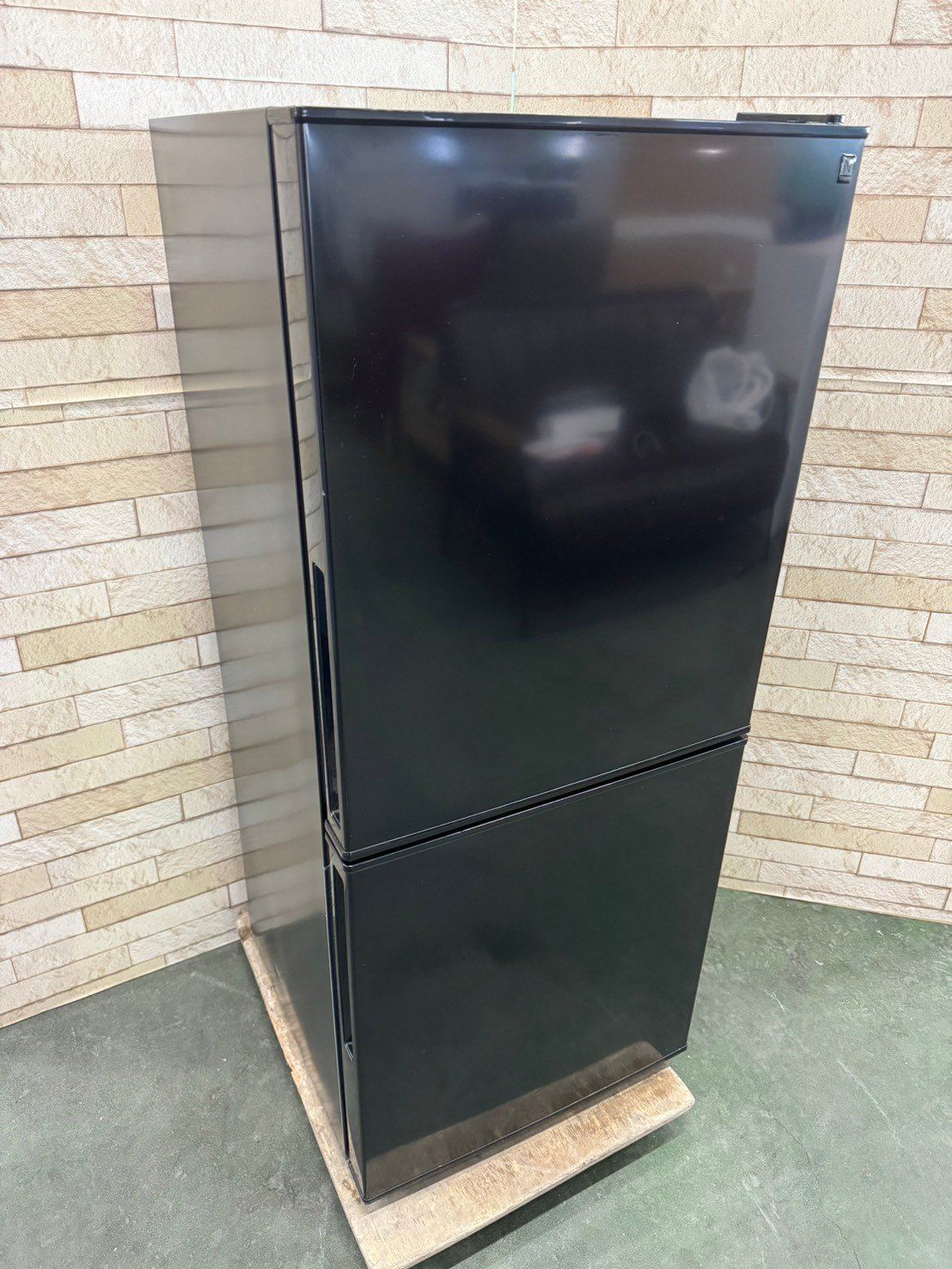 大阪送料無料★3か月保障付き★冷蔵庫★2022年★NTR-106BK★BR-7 美品】大阪送料無料☆3か月保障付き☆冷蔵庫☆ニトリ☆2ドア☆2024年