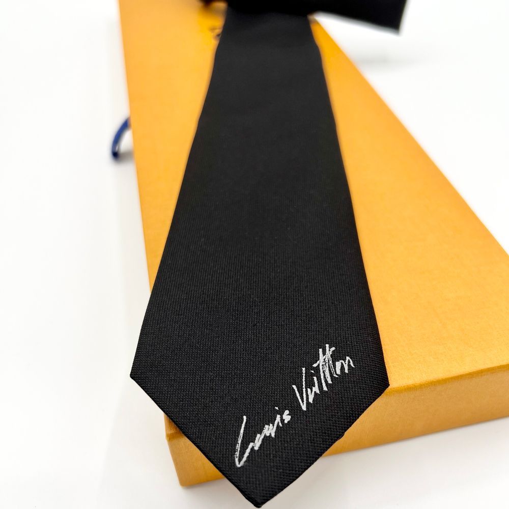 極美品】ルイヴィトン Louis Vuitton ネクタイ クラヴァット LV