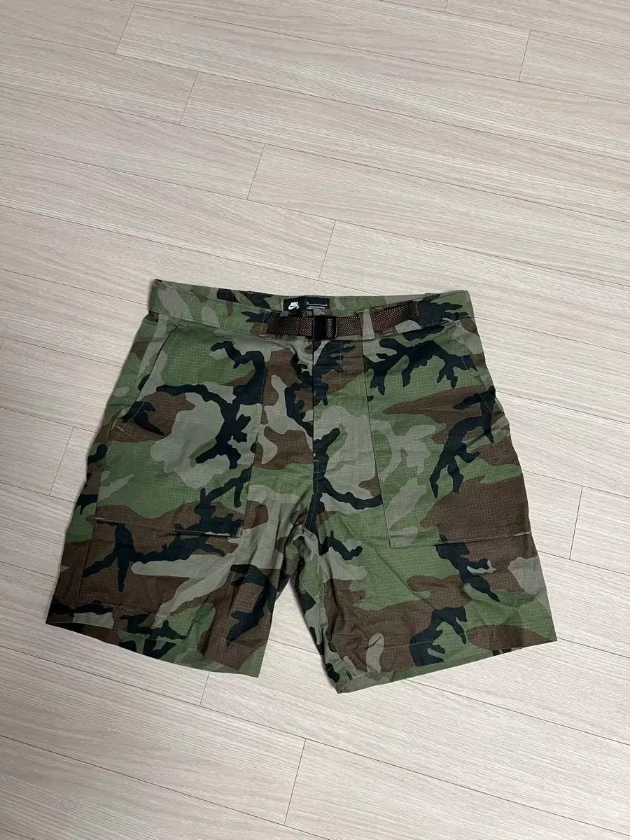 32 Nike ナイキ sb リップストップ カモショーツ