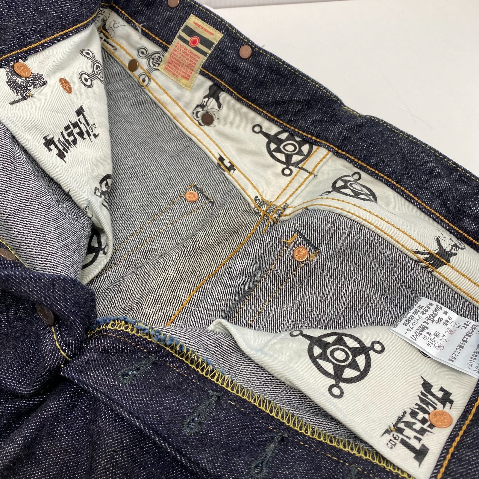 ウルトラマンタロウ×桃太郎ジーンズ コラボモデル スリムテーパード UM-014 30 インディゴ MOMOTARO JEANS - メルカリ