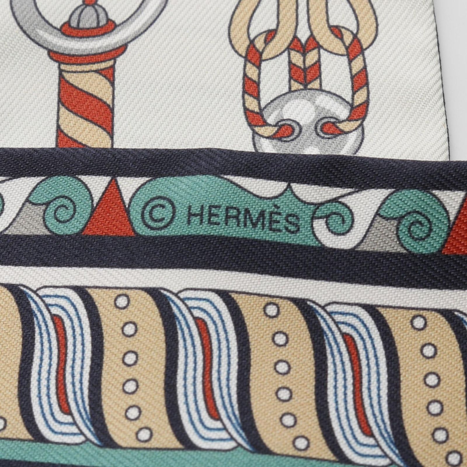 エルメス HERMES スカーフ ツイリー HARNAIS EN ROSACE シルク