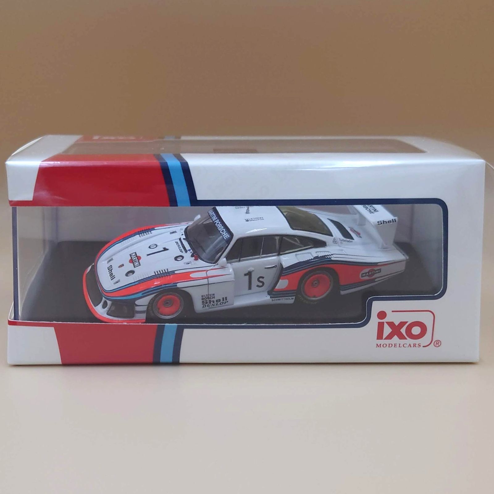 1 ダイキャスト製ミニカー