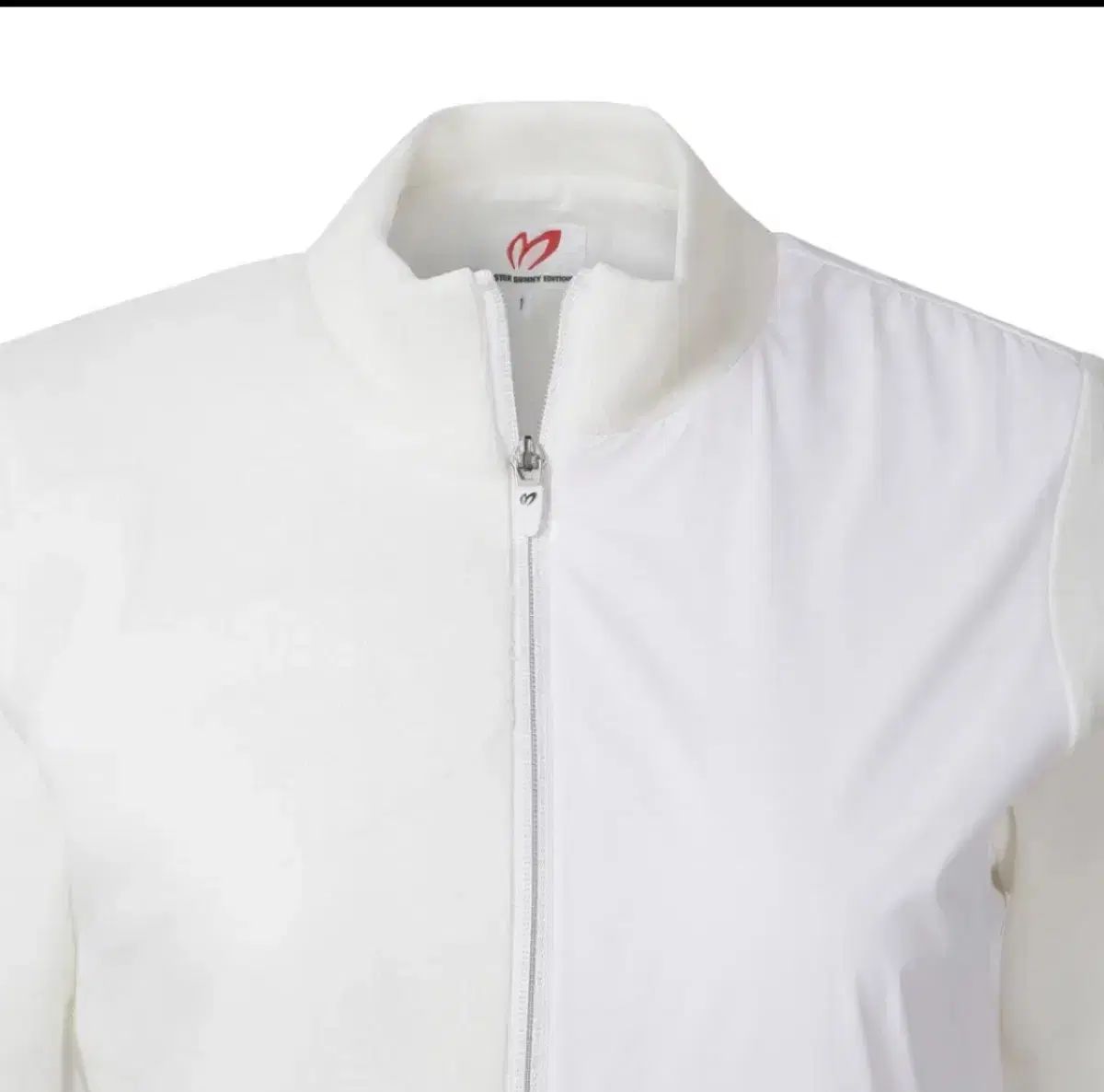 防風ジップアップ